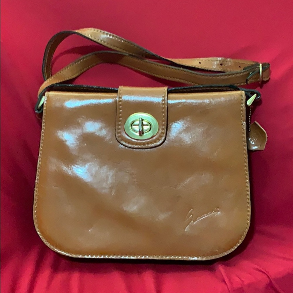 Benci Leather Shoulder Bag